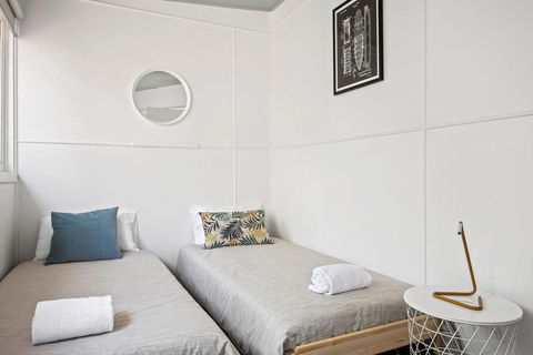Mitchell Pde 31 Mollymook - Food Delivery Shop 0