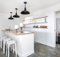 Mitchell Pde 64 Mollymook - Food Delivery Shop