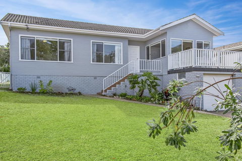 Mitchell Pde 71 Mollymook - Food Delivery Shop 2
