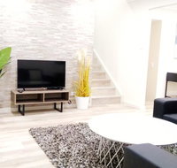 Modern 4-Bedroom House on Cunningham near Singleton CBD Hunter Valley - Food Delivery Shop