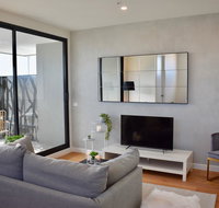 Modern and Elegant Apartment Near The Beach - Food Delivery Shop