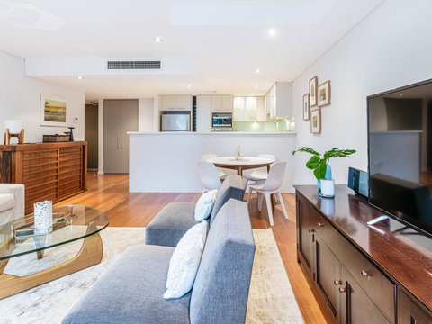 Modern Apartment With Large Courtyard And Short Walk To Bondi Beach - Food Delivery Shop 1