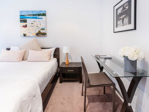 Modern Apartment With Large Courtyard And Short Walk To Bondi Beach - Food Delivery Shop 3