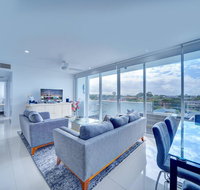 Modern Contemporary Southport Apartment - Food Delivery Shop