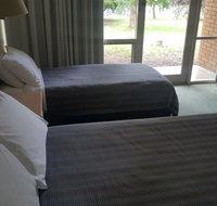 Moe Parklands Motel - Food Delivery Shop