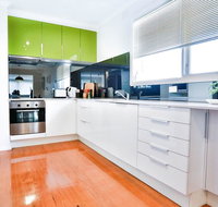 Mont Albert 2 Bedrooms Morden House - Food Delivery Shop