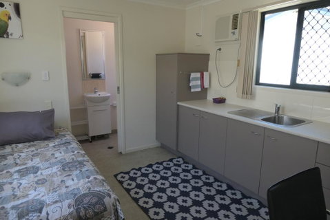 Mt Isa City Motel - Food Delivery Shop 1