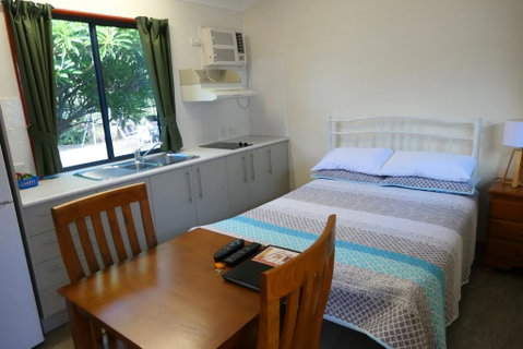 Mt Isa City Motel - Food Delivery Shop 0