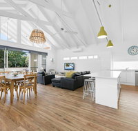 Mudjimba Island Beach House - Food Delivery Shop