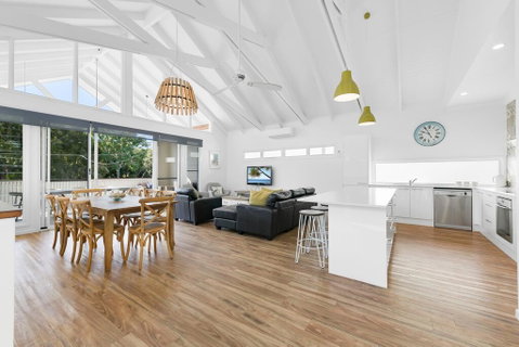 Mudjimba Island Beach House - Food Delivery Shop 0