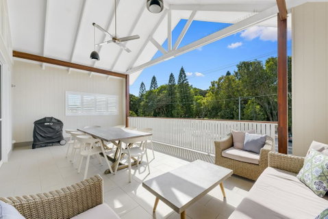 Mudjimba Island Beach House - Food Delivery Shop 3
