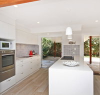 Mudjimba Sands Mudjimba Pet Friendly BOND 500 LINEN INCLUDED WIFI - Food Delivery Shop
