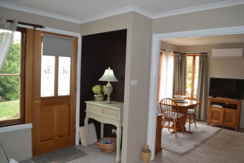 Mulberry Cottage Unique B&B Accommodation - Food Delivery Shop 2