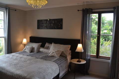 Mulberry Cottage Unique B&B Accommodation - Food Delivery Shop 1