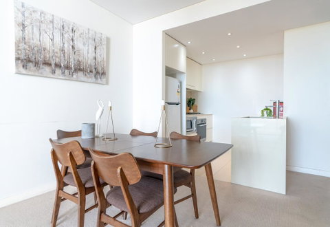 MWP25-Comfy 2 Bedroom Apt In Wentworth Point - Food Delivery Shop 1
