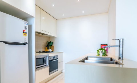MWP25-Comfy 2 Bedroom Apt In Wentworth Point - Food Delivery Shop 2