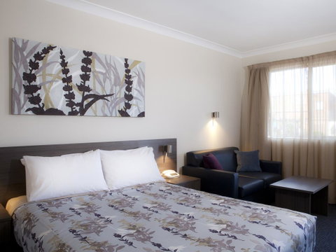 Narellan Motor Inn - Food Delivery Shop 2
