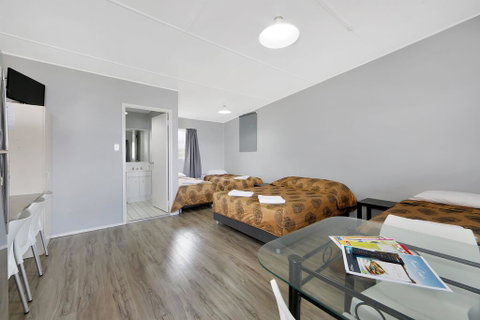 Ned Kelly's Motel - Food Delivery Shop 3