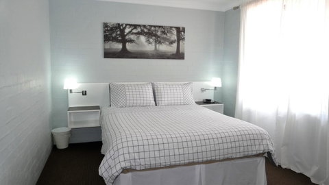 Dowler Apartments Subiaco - Food Delivery Shop 16