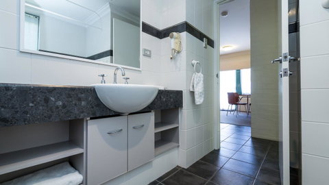 Dowler Apartments Subiaco - Food Delivery Shop 29