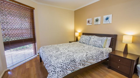 Dowler Apartments Subiaco - Food Delivery Shop 36