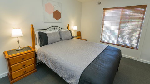 Dowler Apartments Subiaco - Food Delivery Shop 26