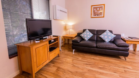 Dowler Apartments Subiaco - Food Delivery Shop 3