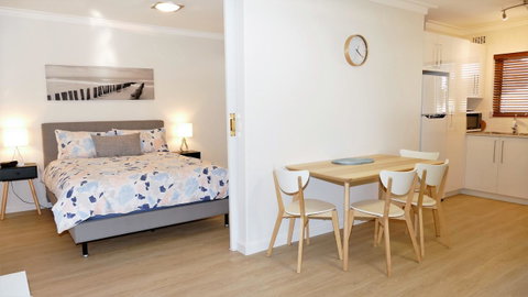 Dowler Apartments Subiaco - Food Delivery Shop 31
