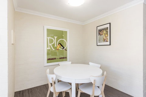 Subiaco Village 30 - Food Delivery Shop 7