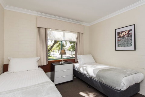 Subiaco Village 30 - Food Delivery Shop 19