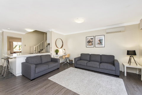Subiaco Village 30 - Food Delivery Shop 0