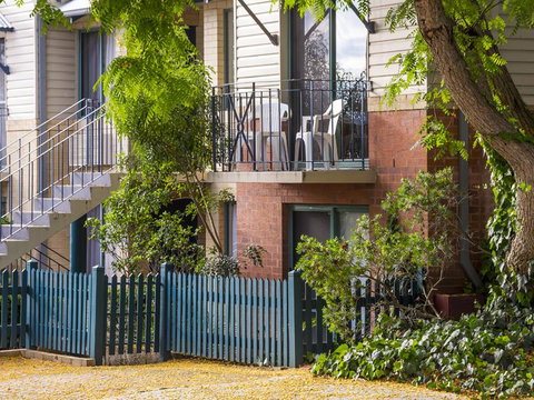 Subiaco Village 30 - Food Delivery Shop 28