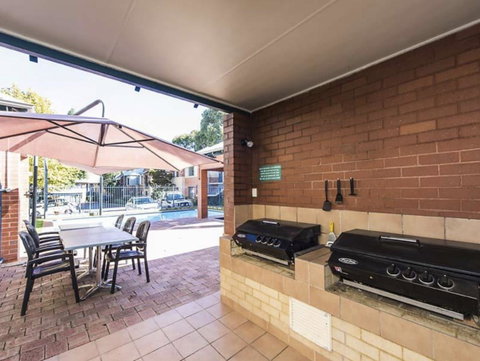 Subiaco Village 20 - Food Delivery Shop 18