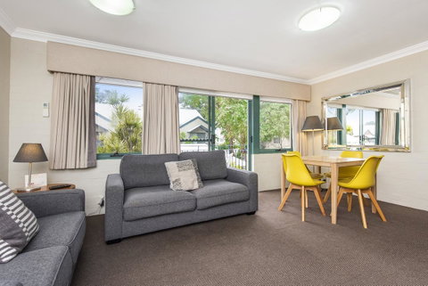 Subiaco Village 20 - Food Delivery Shop 2