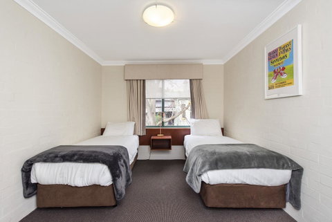 Subiaco Village 20 - Food Delivery Shop 13