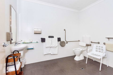 Quality Hotel Bayswater - Food Delivery Shop 14