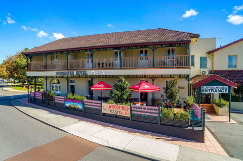 Quality Hotel Bayswater - Food Delivery Shop 24