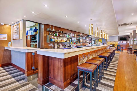 Quality Hotel Bayswater - Food Delivery Shop 25
