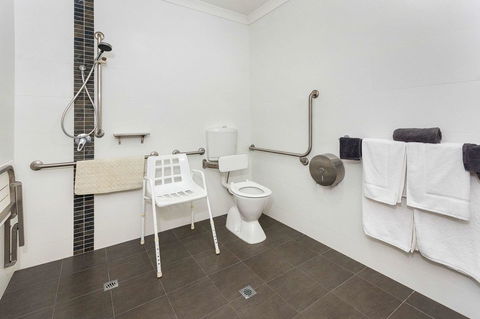 Quality Hotel Bayswater - Food Delivery Shop 8