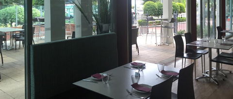 Broadwater Resort Como - Food Delivery Shop 37