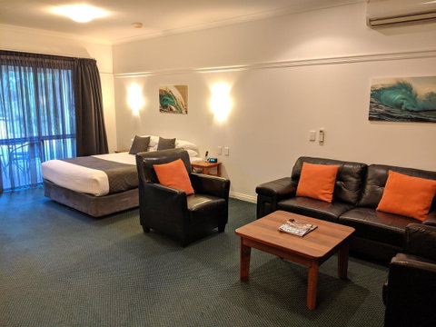 Stay Margaret River - Food Delivery Shop 7