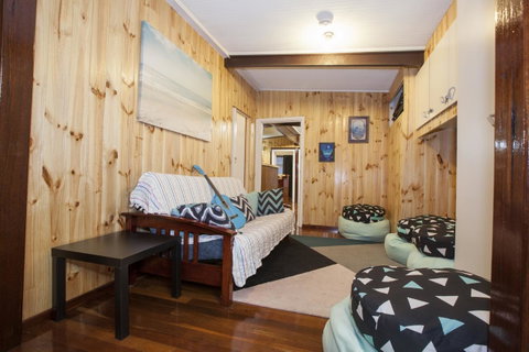 Rustic Retreat Esperance - Food Delivery Shop 16