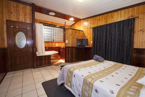 Rustic Retreat Esperance - Food Delivery Shop 19