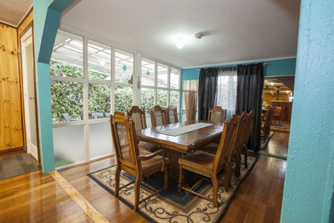 Rustic Retreat Esperance - Food Delivery Shop 14