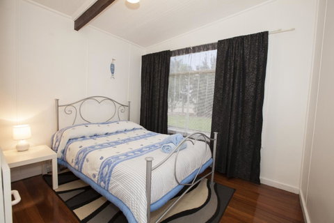 Rustic Retreat Esperance - Food Delivery Shop 23