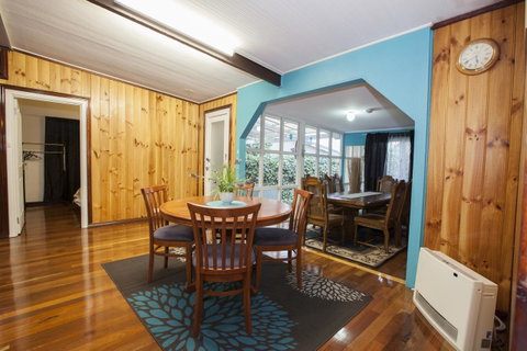 Rustic Retreat Esperance - Food Delivery Shop 13