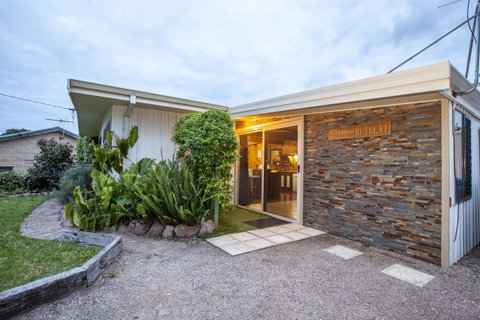 Rustic Retreat Esperance - Food Delivery Shop 4
