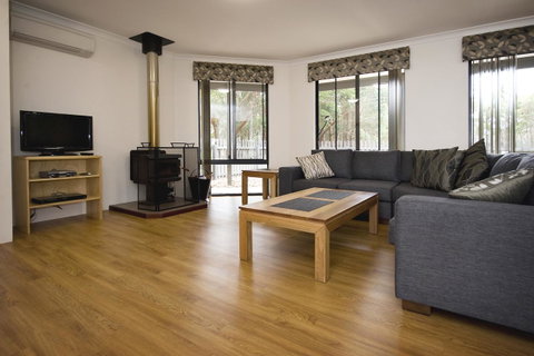 Margaret River Hideaway & Farmstay - Food Delivery Shop 8