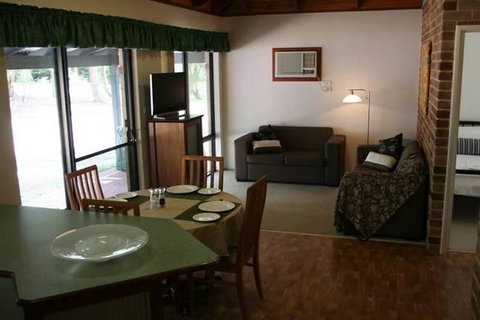 Margaret River Hideaway & Farmstay - Food Delivery Shop 16