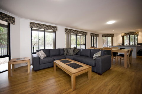 Margaret River Hideaway & Farmstay - Food Delivery Shop 3
